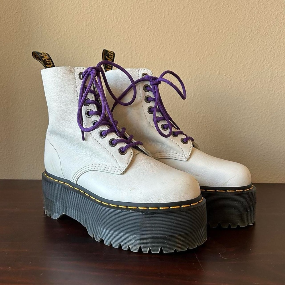 Dr Marten Jadon max platforms